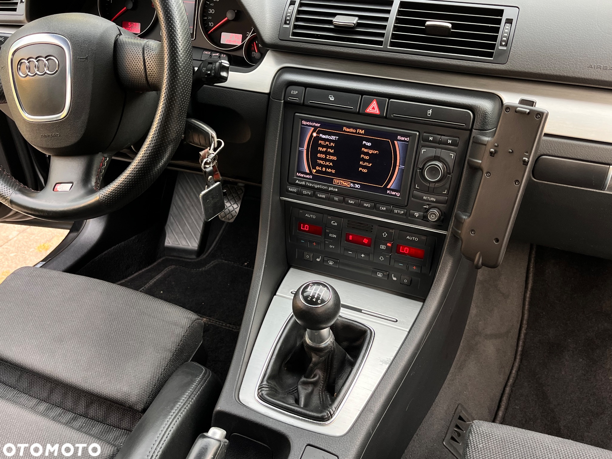 Audi A4 Avant 2.0 TDI - 32