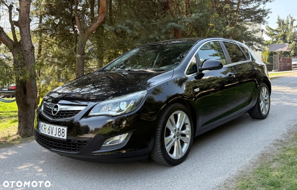 Opel Astra 1.4 Turbo Cosmo - 2