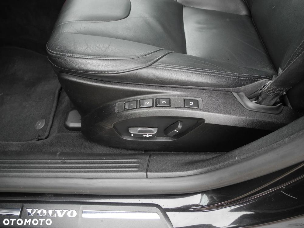Volvo V40 D4 Geartronic Momentum - 15