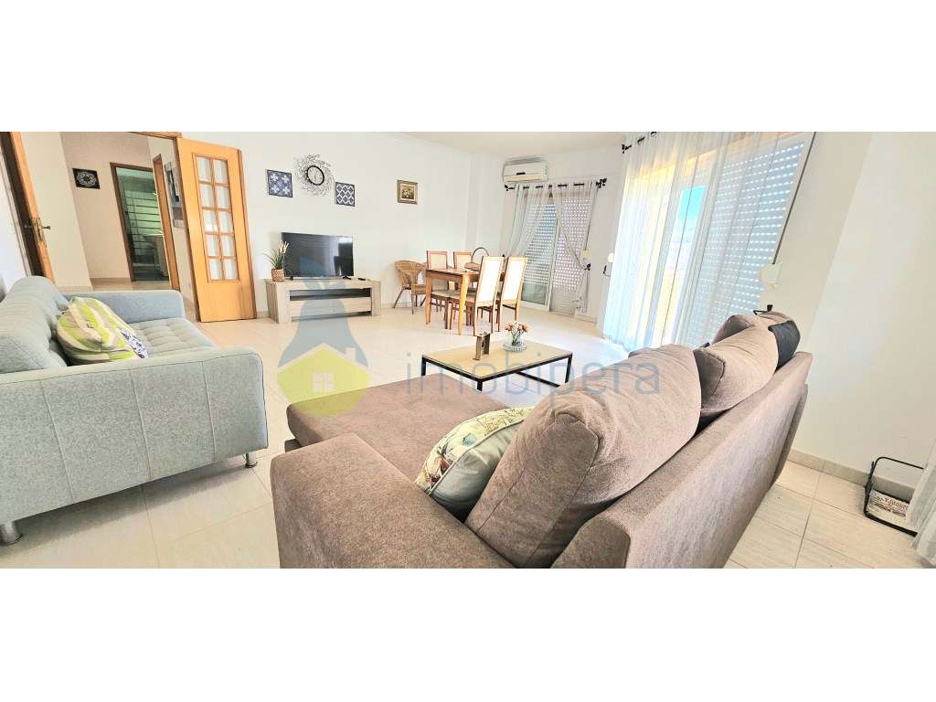 Algarve, Armação de Pêra; 
Fabuloso apartamento T2 encontra-se cer... - Grande imagem: 5/32