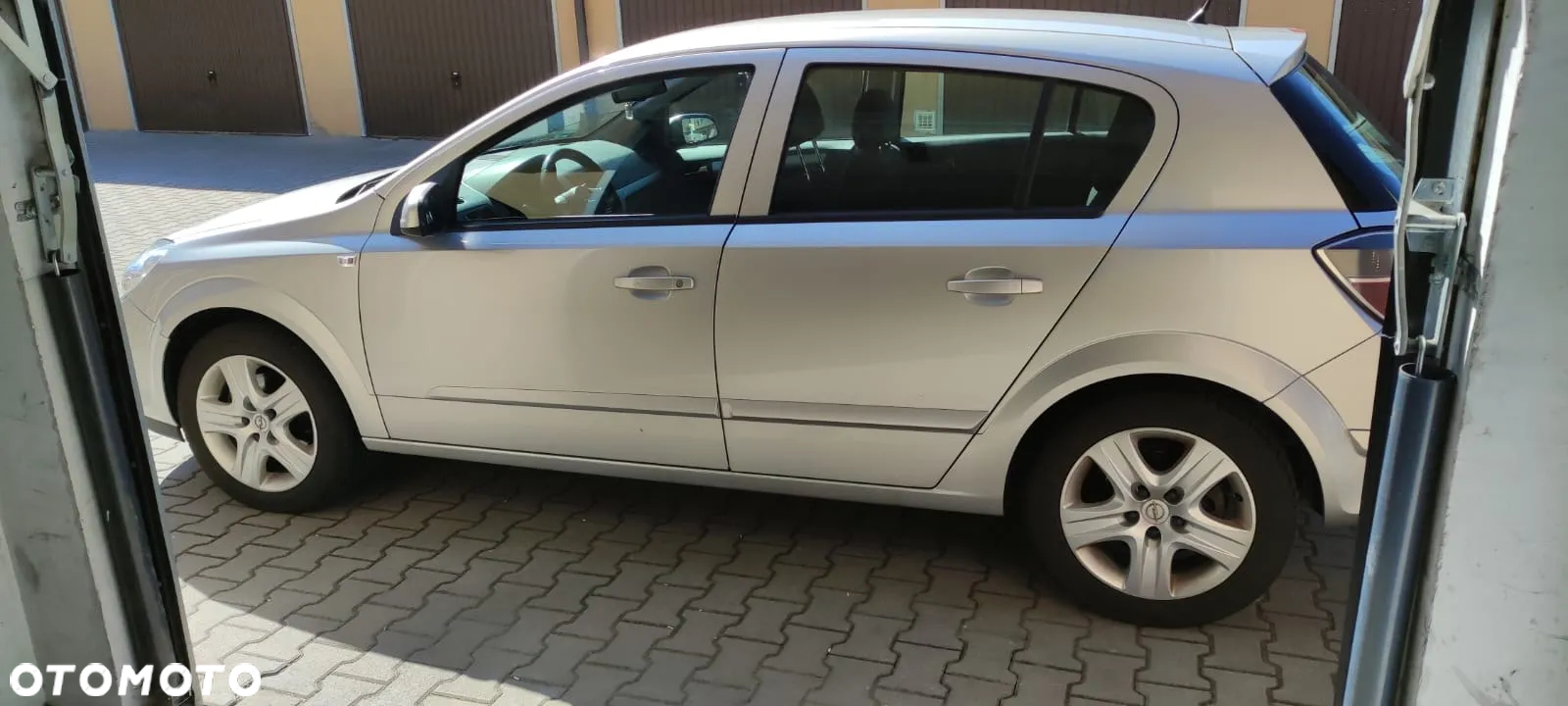 Opel Astra IV 1.6 Cosmo - 2