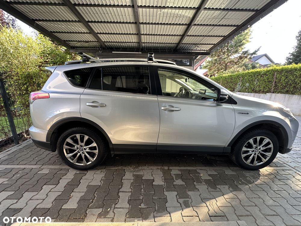 Toyota RAV4 Hybrid Premium 4x4 - 5