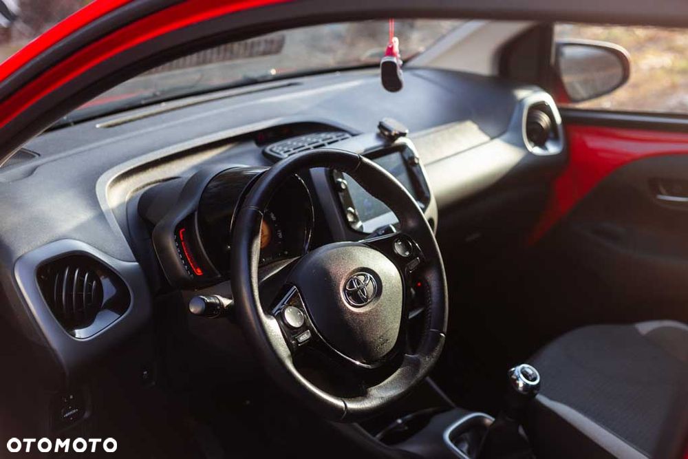 Toyota Aygo x-play connect - 13