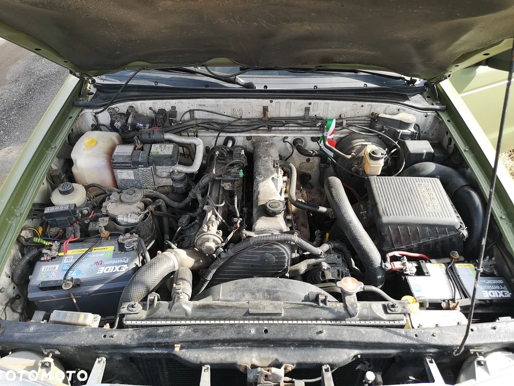 Mazda Seria B 2500 2.5 TD SDX - 16