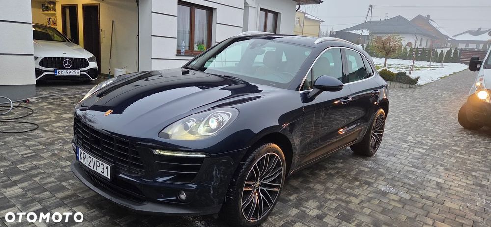 Porsche Macan - 1