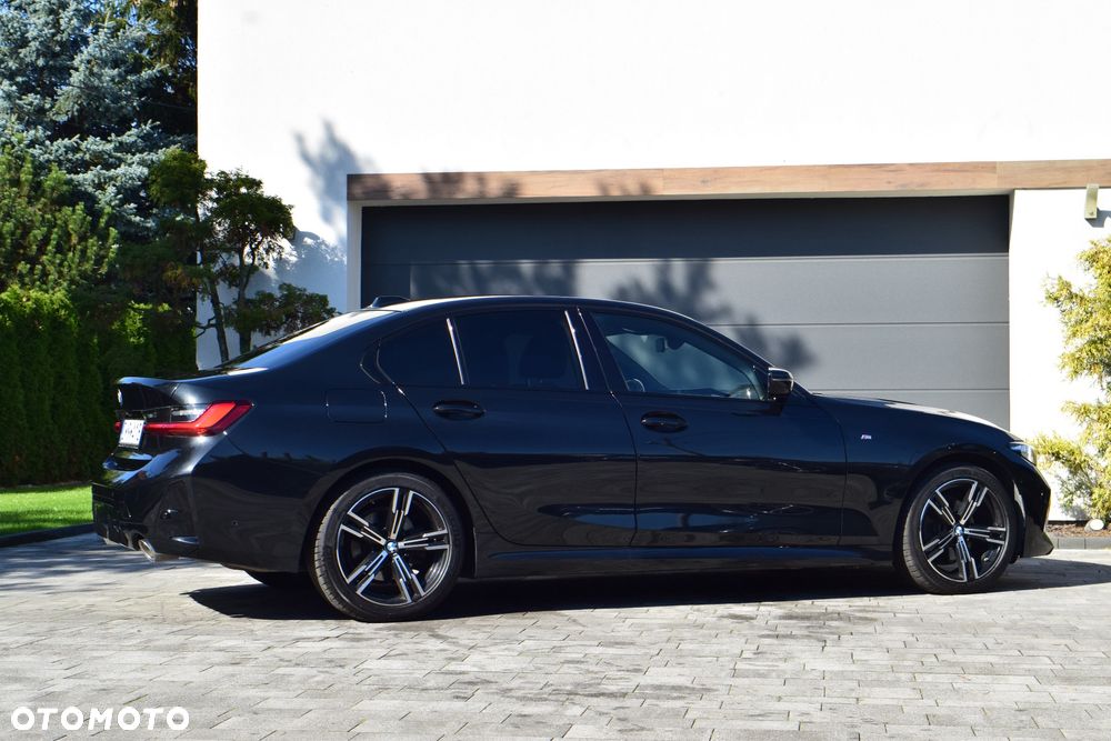 BMW Seria 3 320d xDrive mHEV M Sport sport - 35