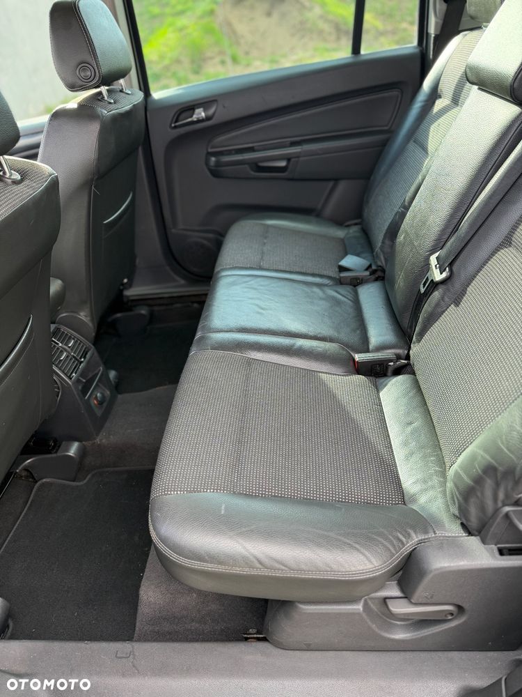Opel Zafira 2.2 Cosmo - 19