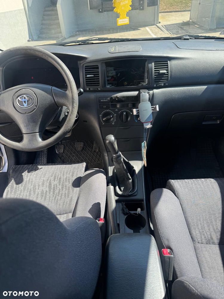 Toyota Corolla 2.0 D-4D - 11