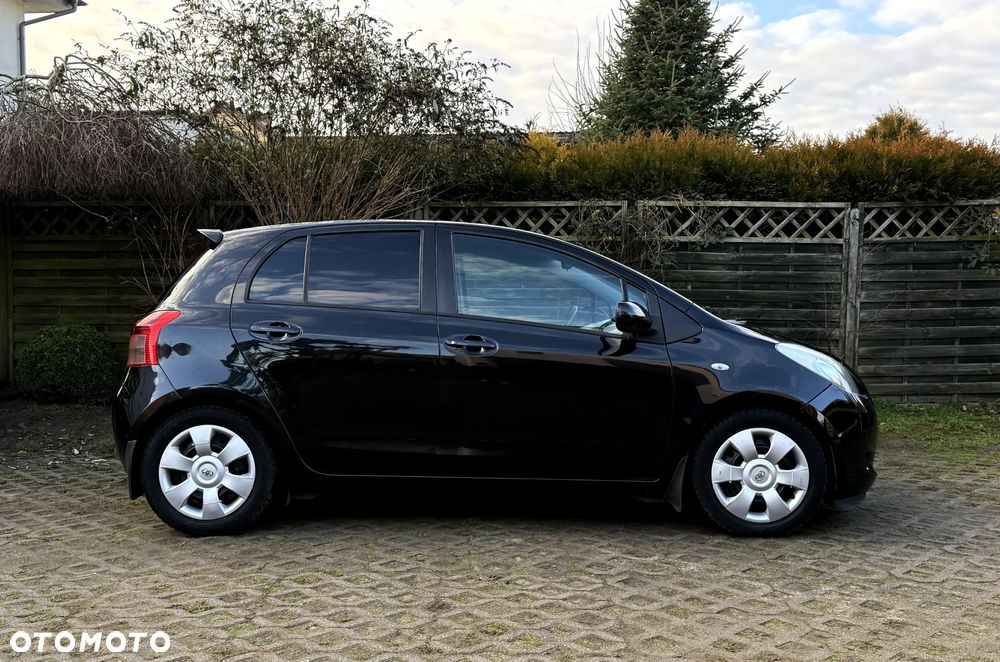 Toyota Yaris 1.3 Edition S - 4