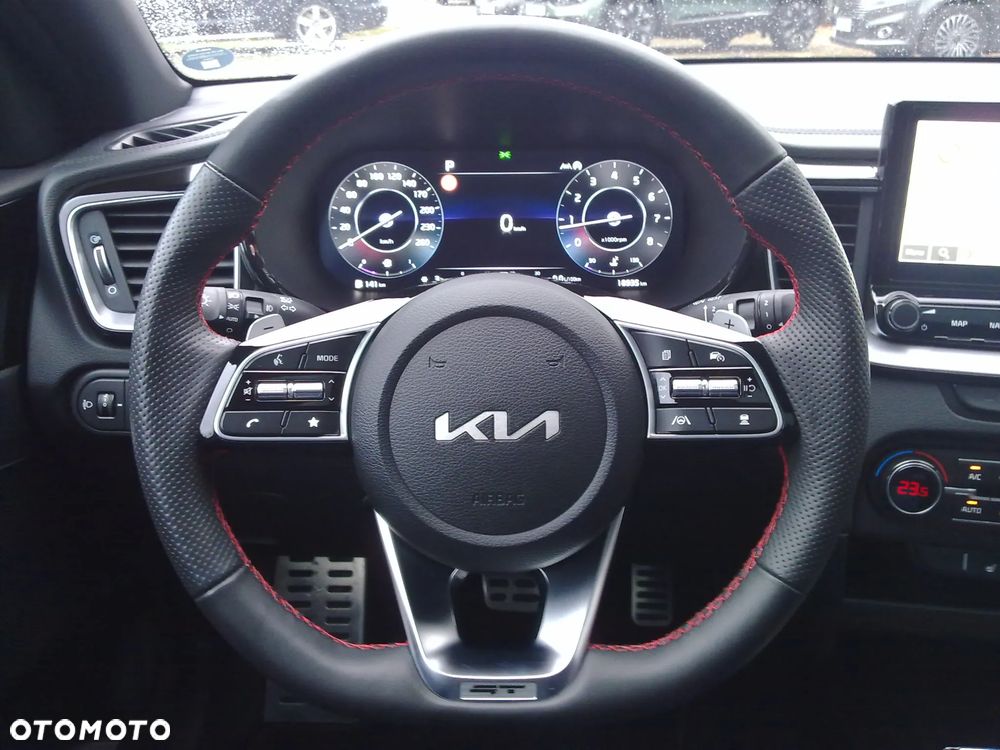 Kia ProCeed 1.6 T-GDI GT DCT - 28