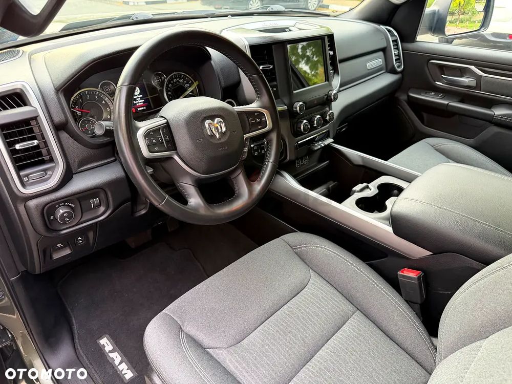 RAM 1500 5.7 Crew Cab Bighorn - 11
