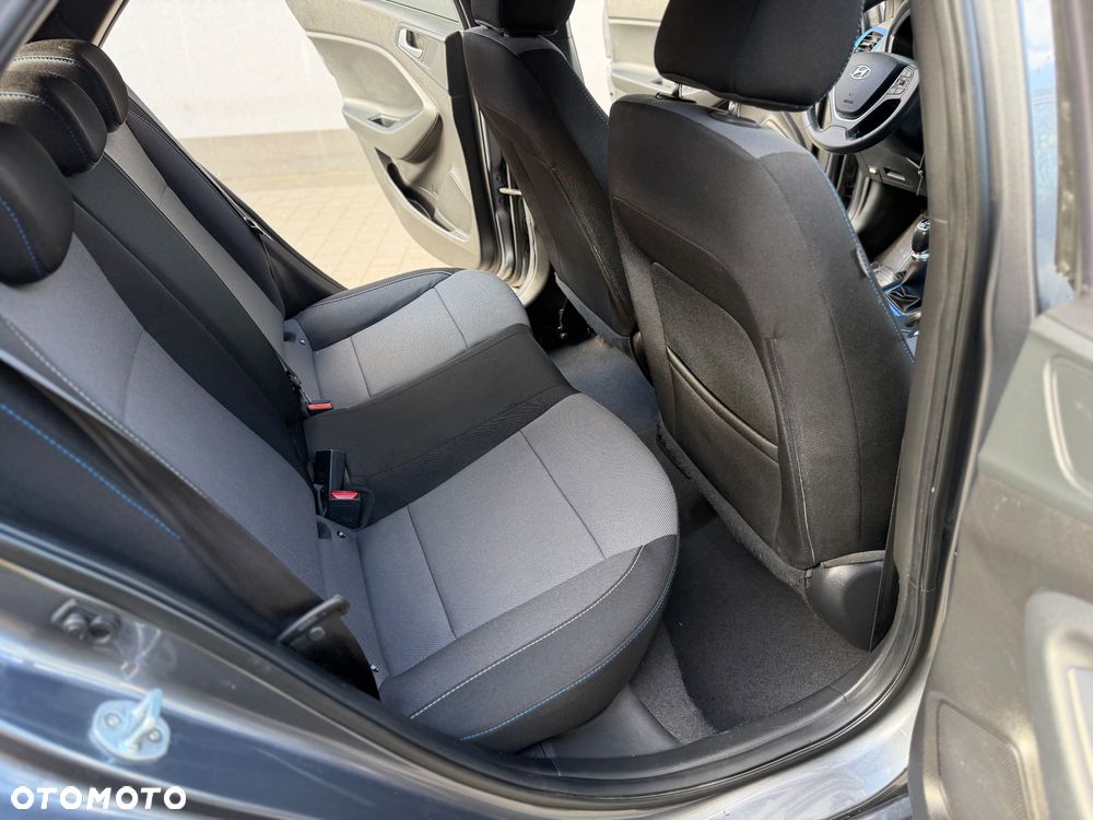 Hyundai i20 blue 1.2 Advantage - 12