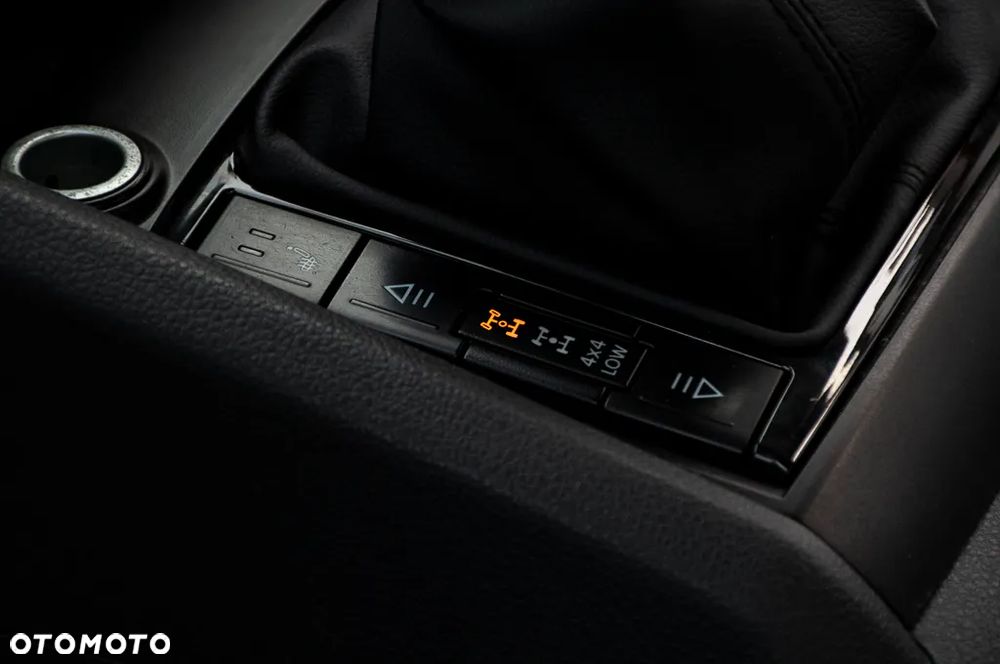 Volkswagen Amarok 2.0 BiTDI BMT Dark Label - 8