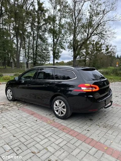 Peugeot 308 1.6 BlueHDi Allure S&S - 22