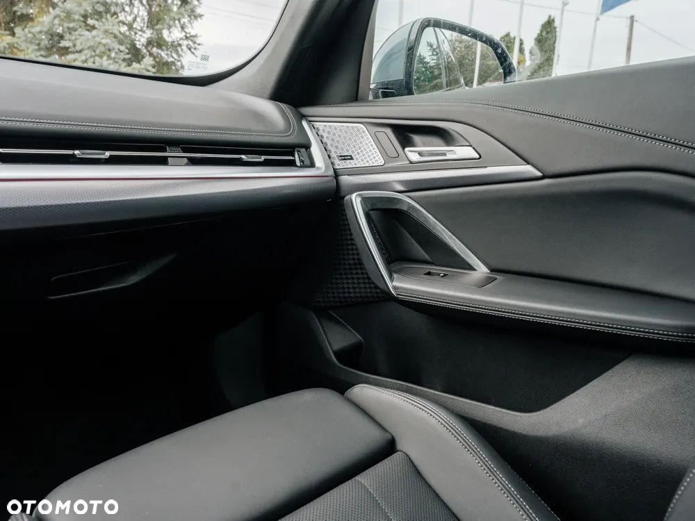 BMW X1 sDrive18i - 13