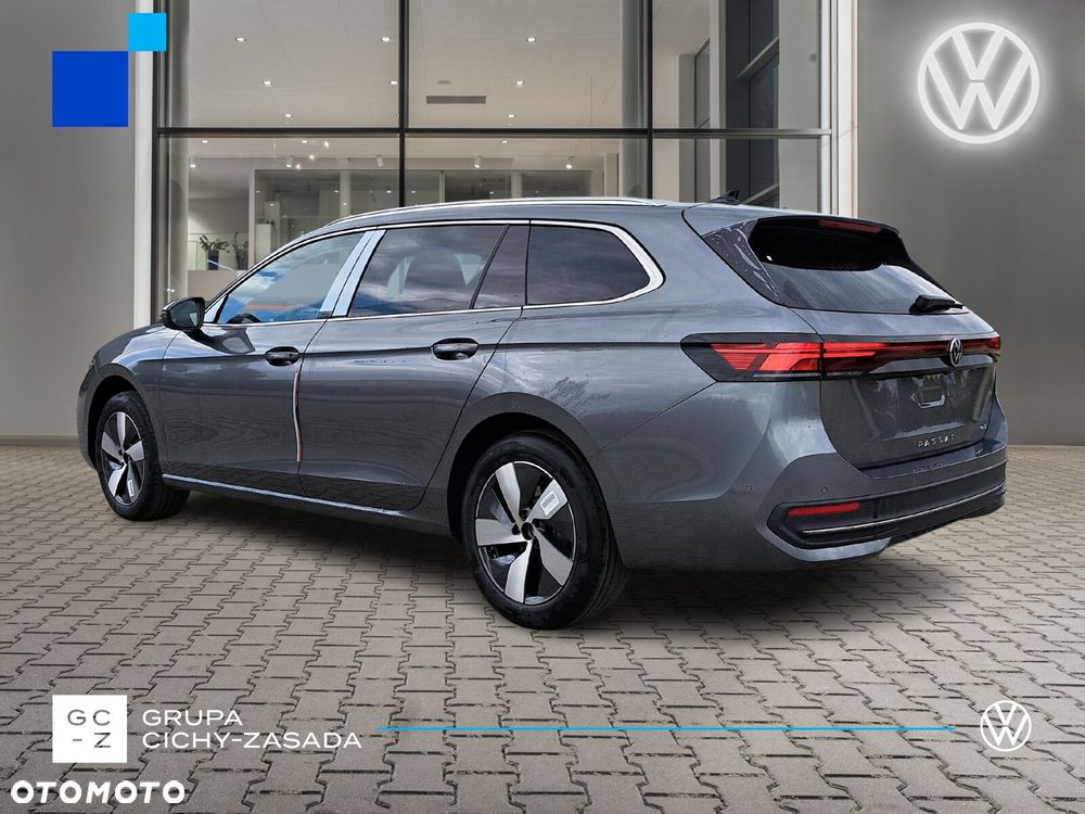 Volkswagen Passat - 4