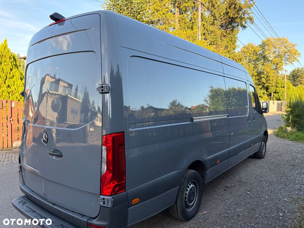 Mercedes-Benz Sprinter - 5