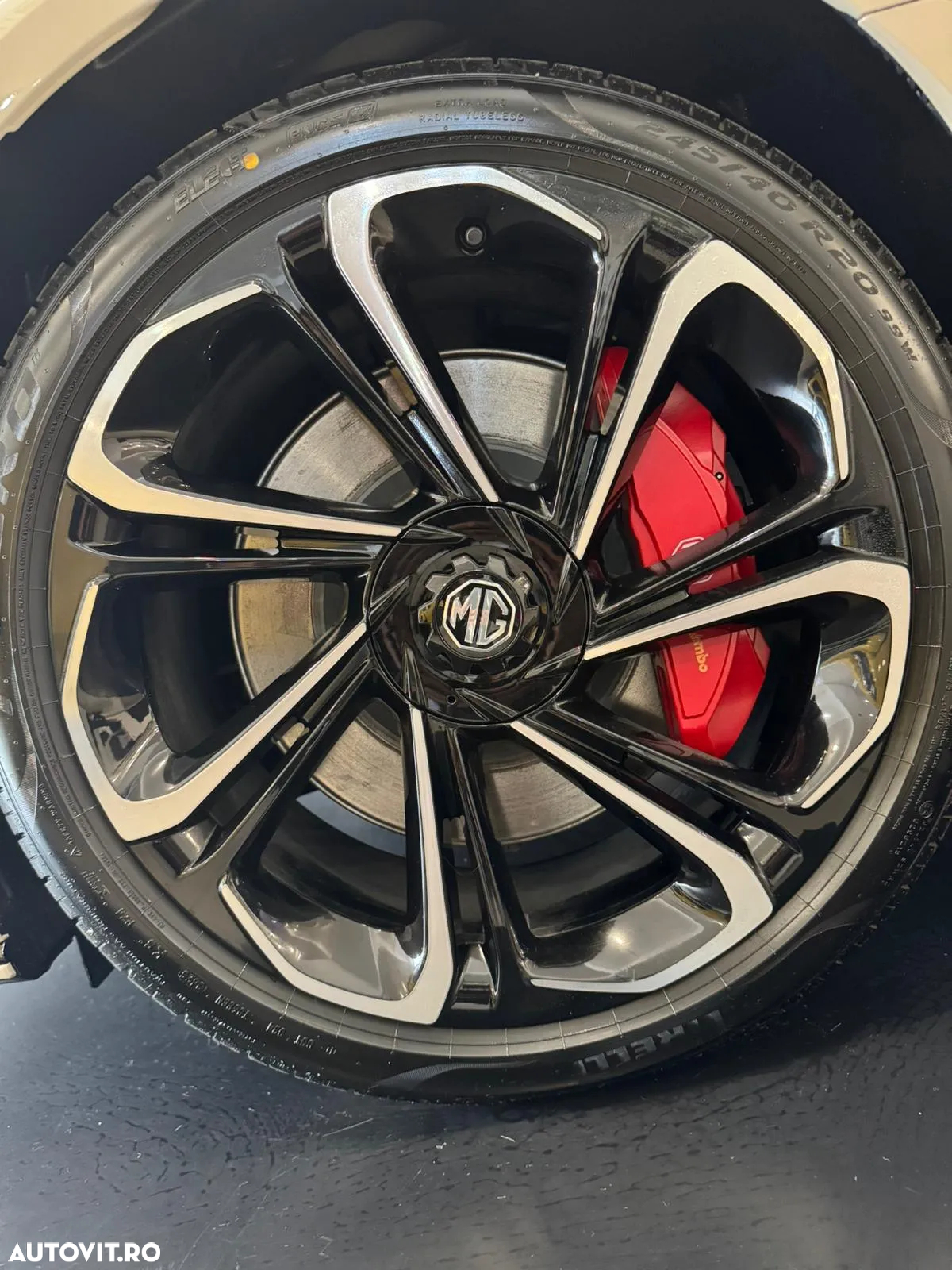 MG Cyberster 77 kWh Exclusive - 15