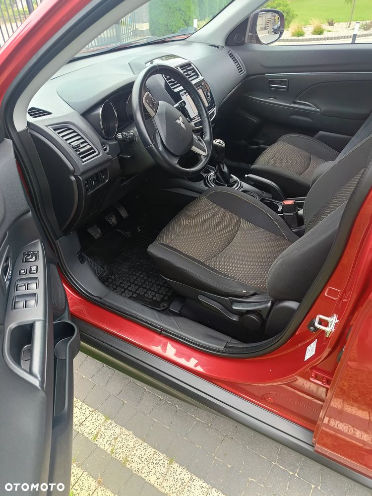 Mitsubishi ASX - 5