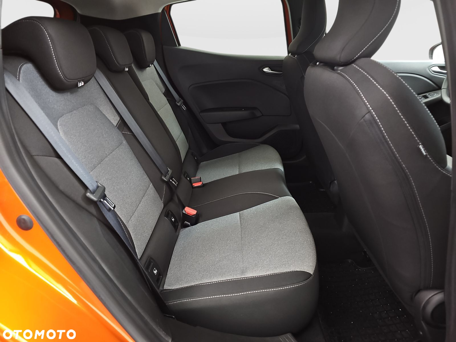Renault Clio 1.0 TCe Evolution - 25