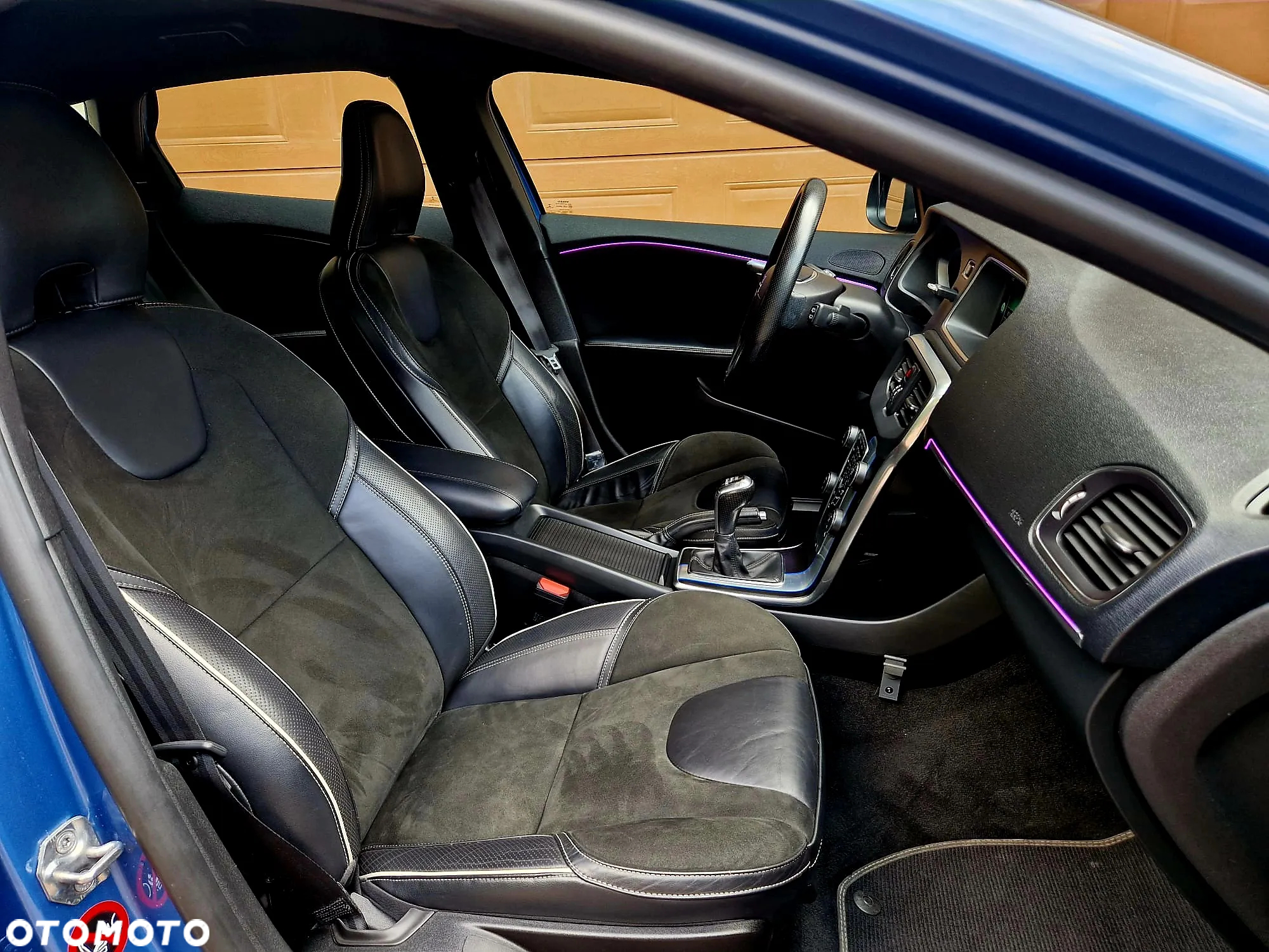 Volvo V40 D2 Drive-E R-Design Kinetic - 23