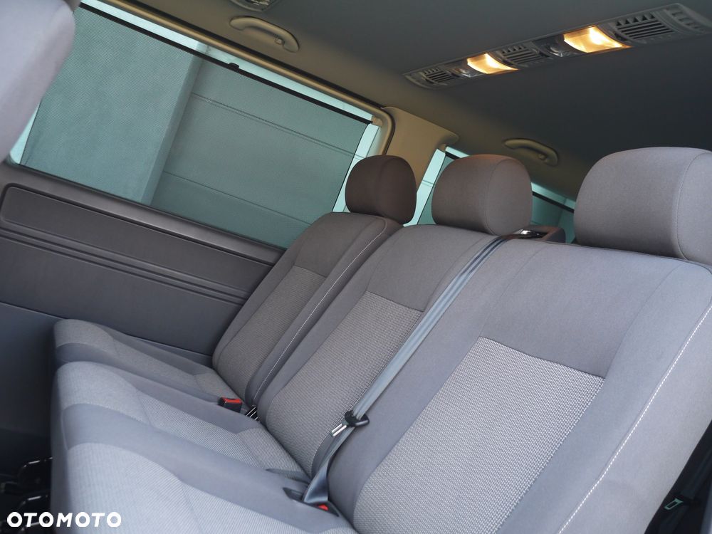 Volkswagen Caravelle - 32