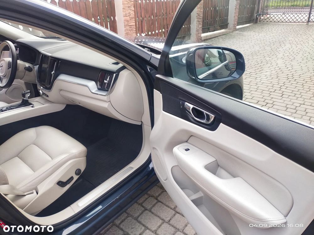 Volvo XC 60 T5 AWD Momentum - 19