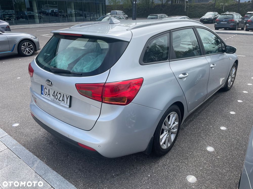 Kia Ceed 1.6 GDI Smart Plus - 6