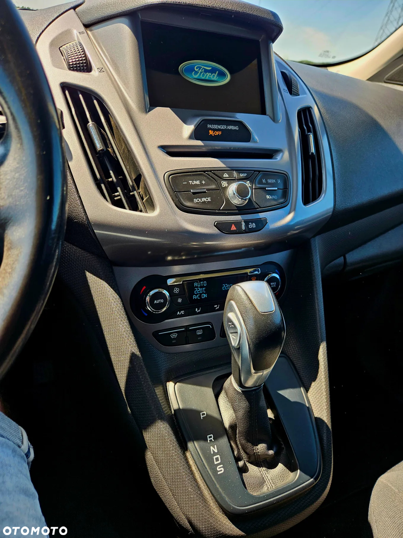Ford Tourneo Connect - 13
