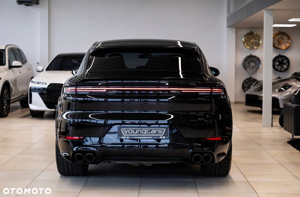 Porsche Cayenne Turbo E-Hybrid PHEV - 15
