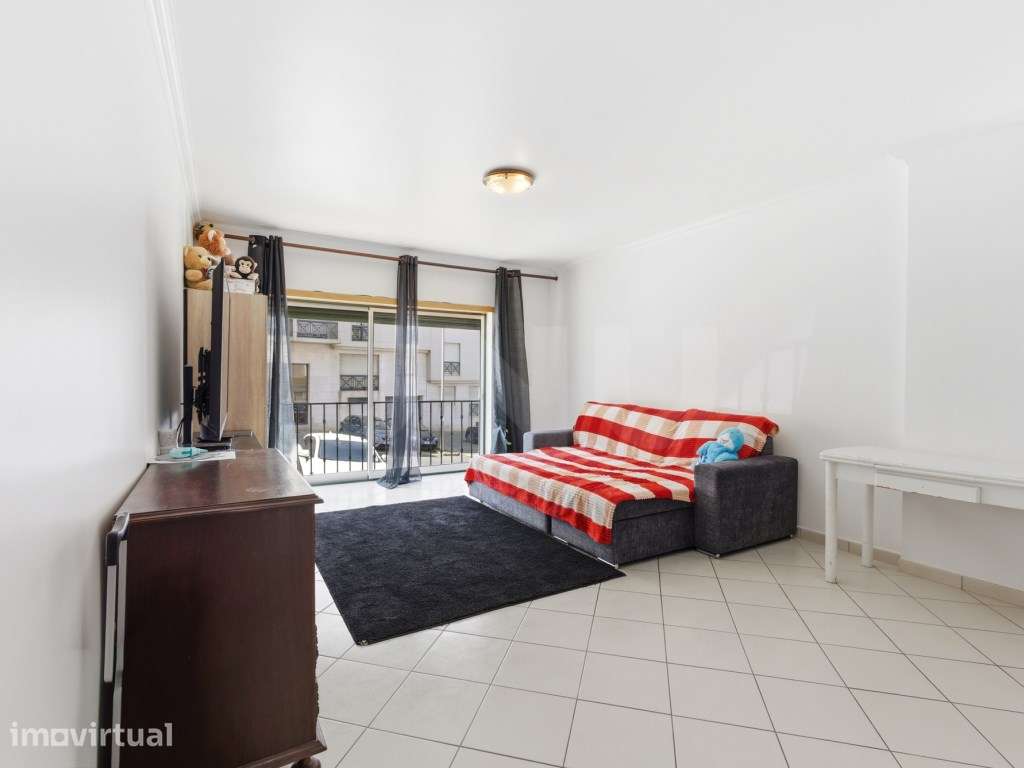 Apartamento T3 com parqueamento, para venda, nas Caldas da Rainha - Grande imagem: 3/44