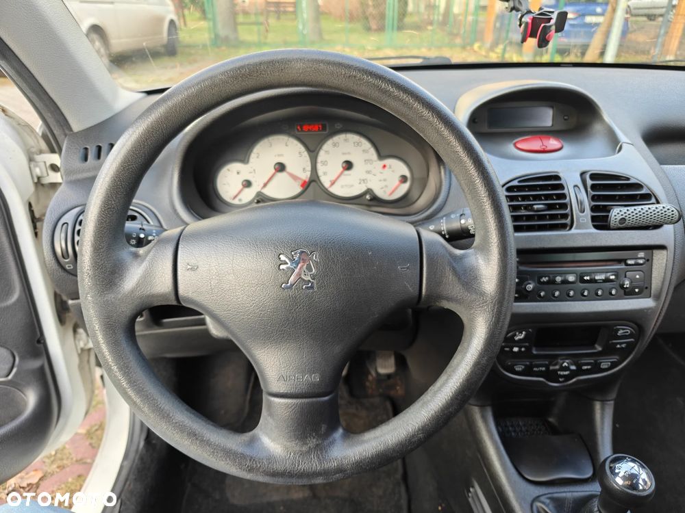 Peugeot 206 - 13