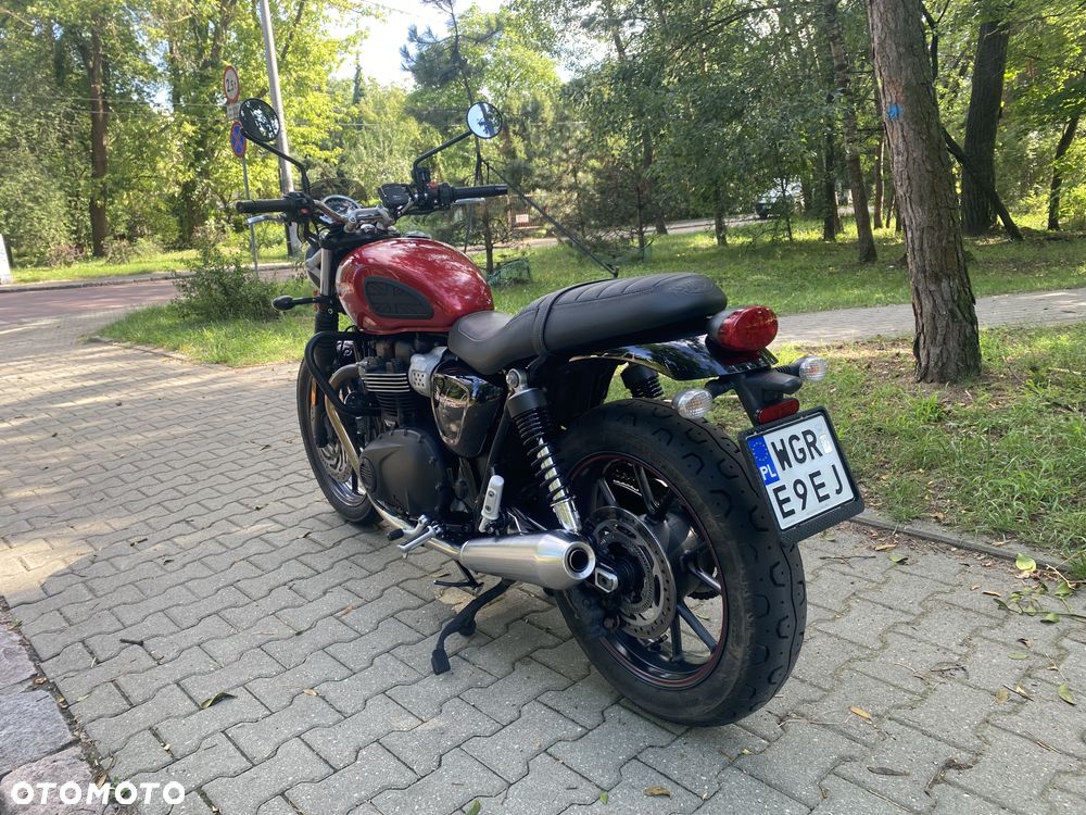 Triumph Street Twin - 3