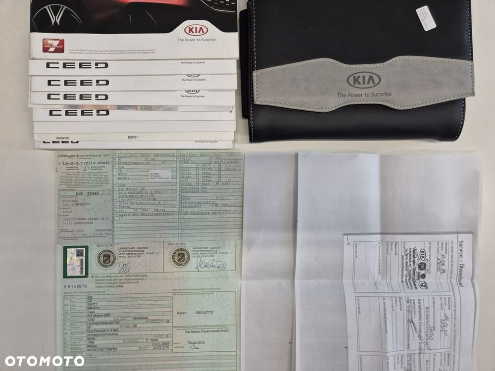 Kia Ceed - 8