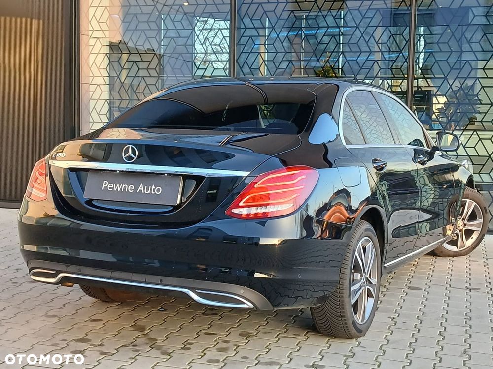 Mercedes-Benz Klasa C 180 9G-TRONIC - 12