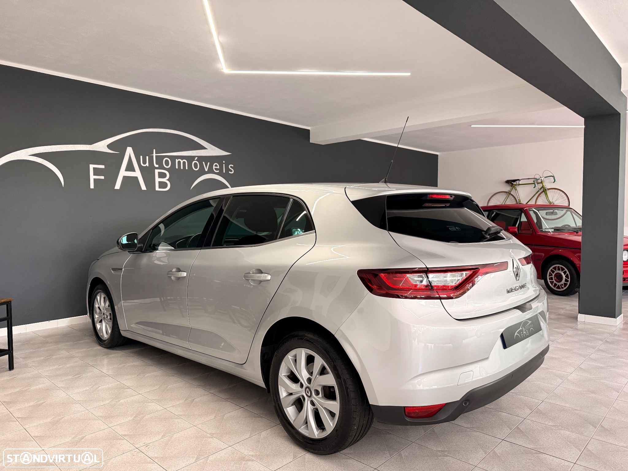 Renault Mégane 1.5 Blue dCi Limited - 7