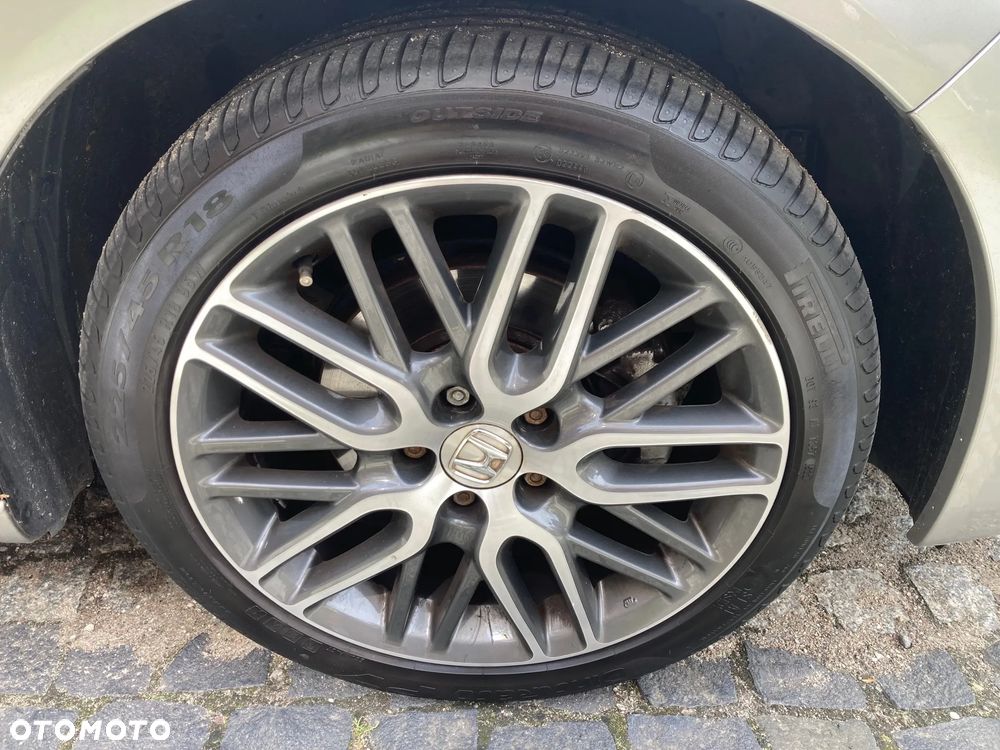 Honda Accord - 16