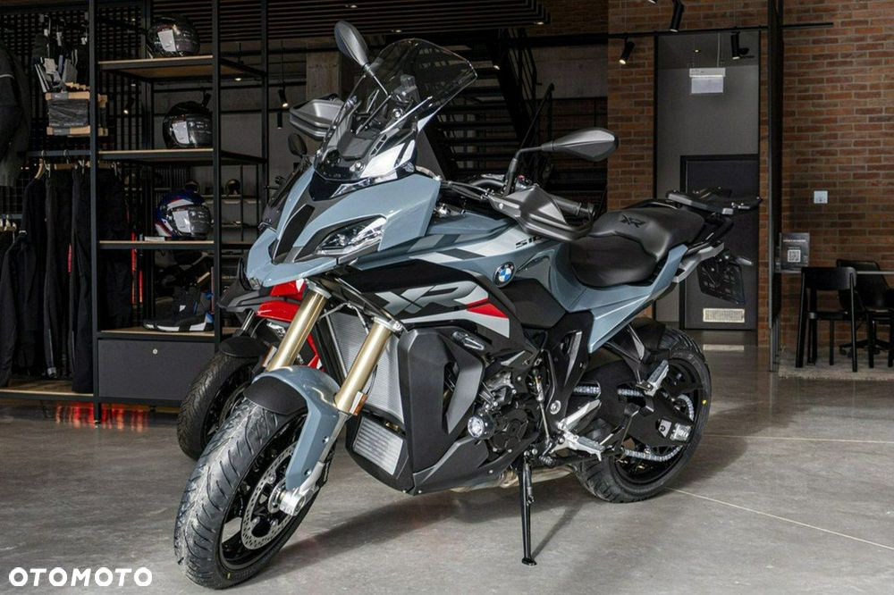 BMW XR - 2