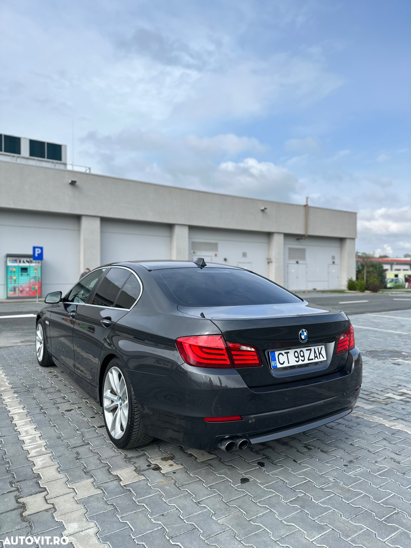 BMW Seria 5 520d - 4