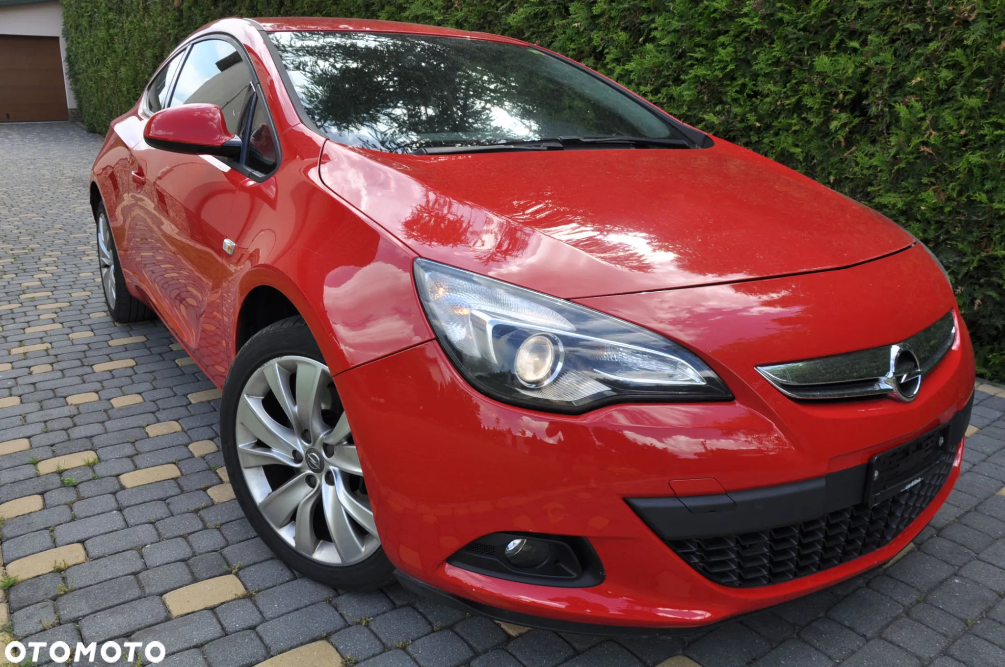 Opel Astra GTC 1.6 Turbo Sport - 20