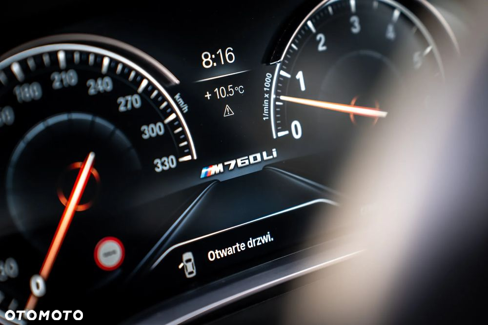 BMW Seria 7 M760Li xDrive - 8