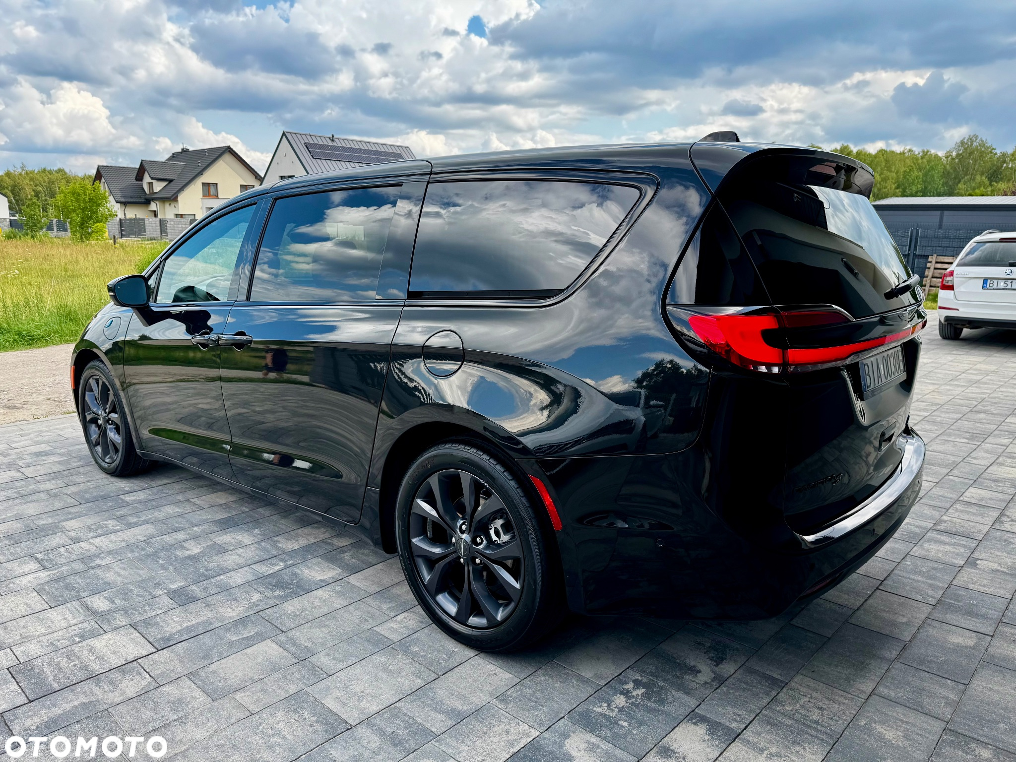 Chrysler Pacifica - 5