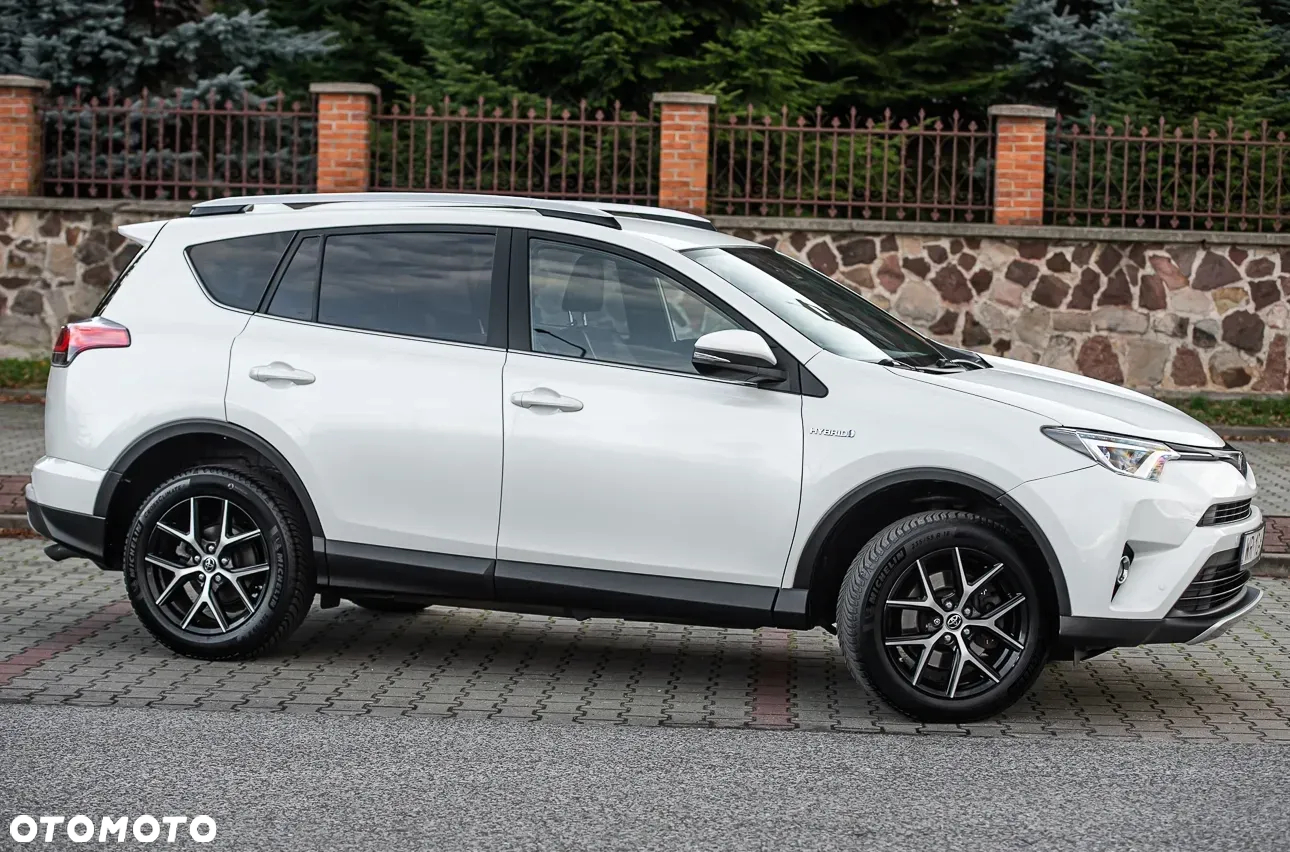 Toyota RAV4 - 3