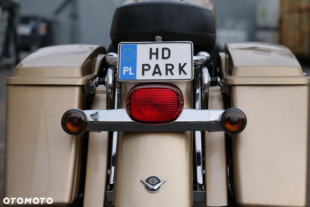 Harley-Davidson Touring Road King - 28