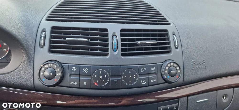 Mercedes-Benz Klasa E 200 Kompressor T Elegance - 16