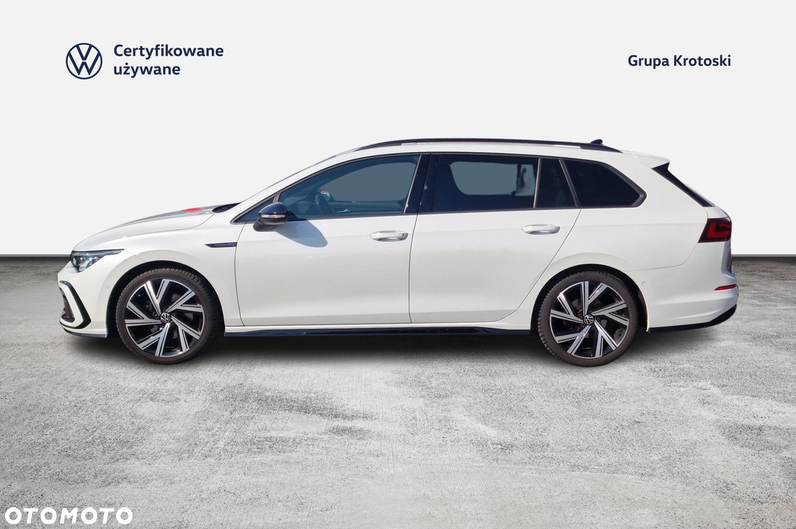 Volkswagen Golf VIII 2.0 TSI Style DSG - 2