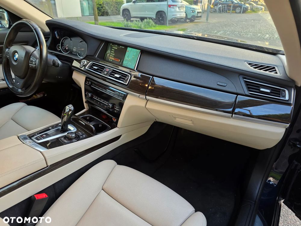 BMW Seria 7 - 14