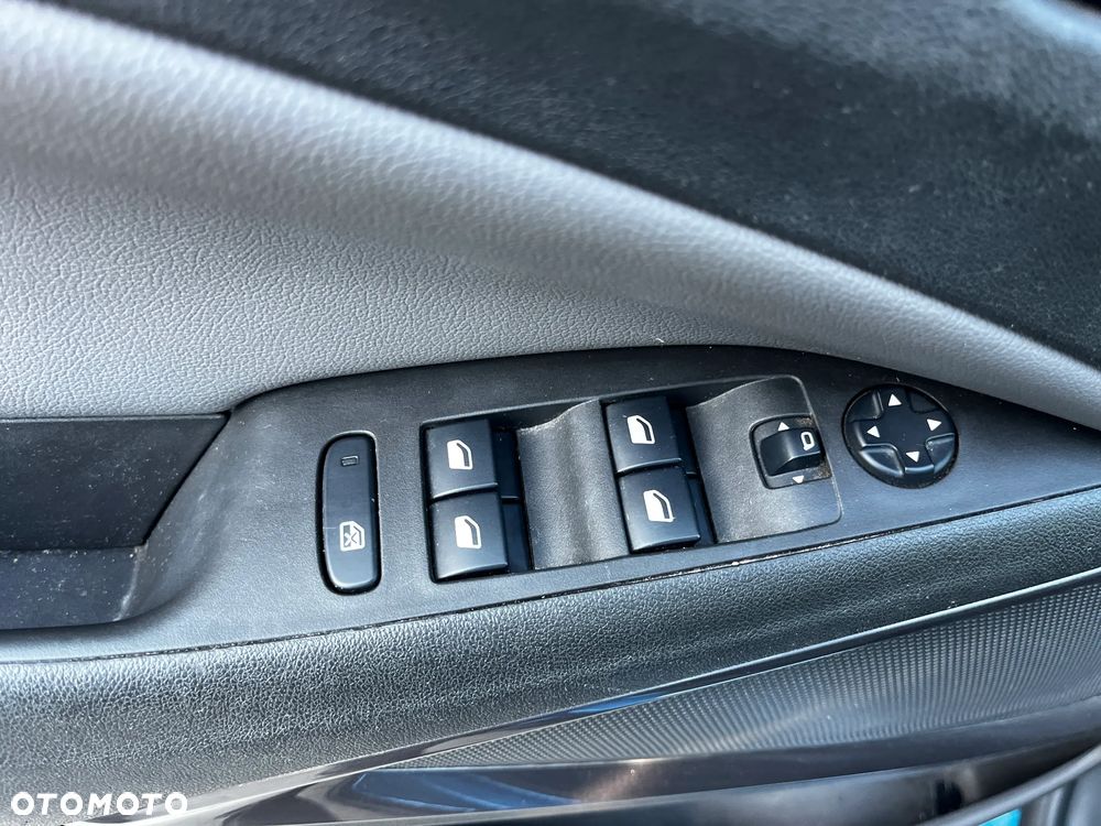 Opel Crossland X 1.2 T Eco Design Line S&S - 20