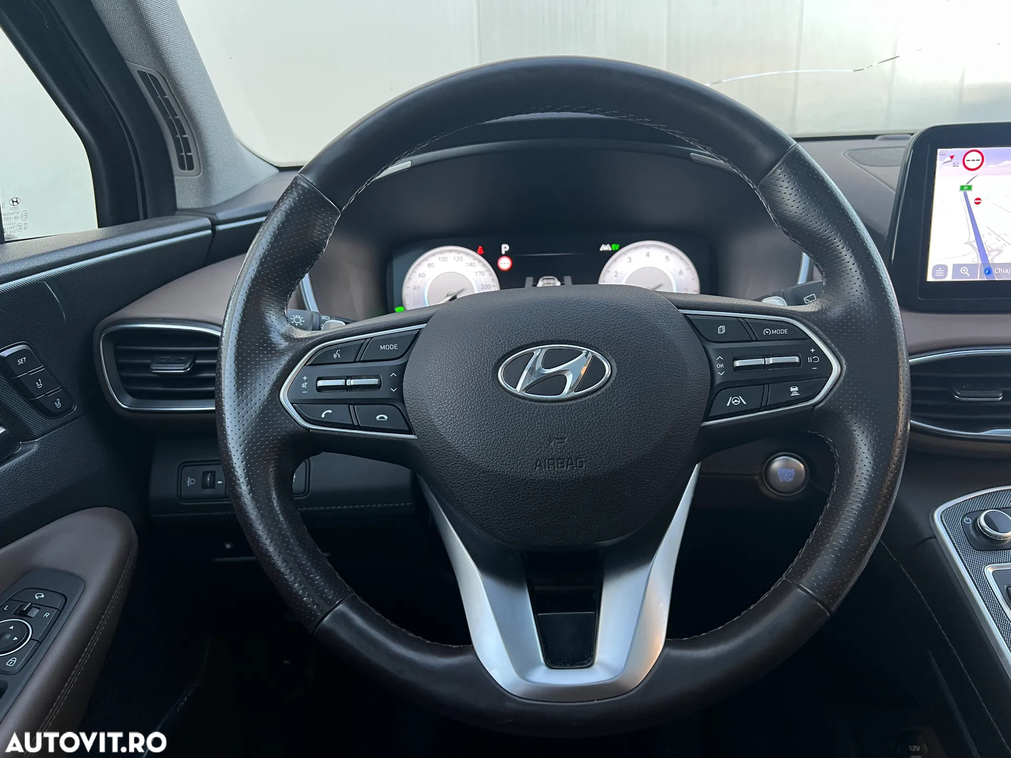 Hyundai Santa Fe Plug-in Hybrid 1.6 l 265 CP 4WD 6AT Luxury - 16
