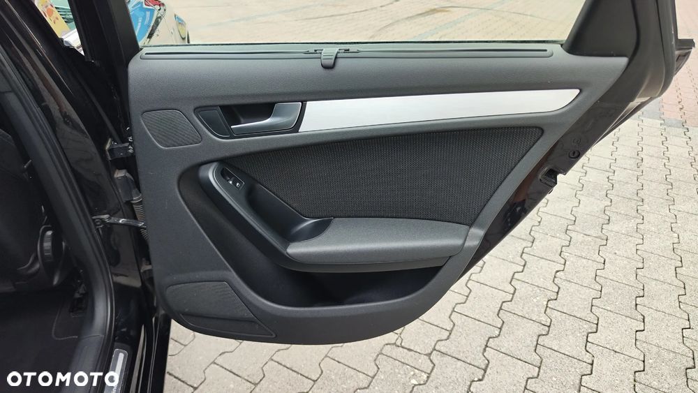 Audi A4 Avant 2.0 TDI DPF S line Sportpaket (plus) - 24